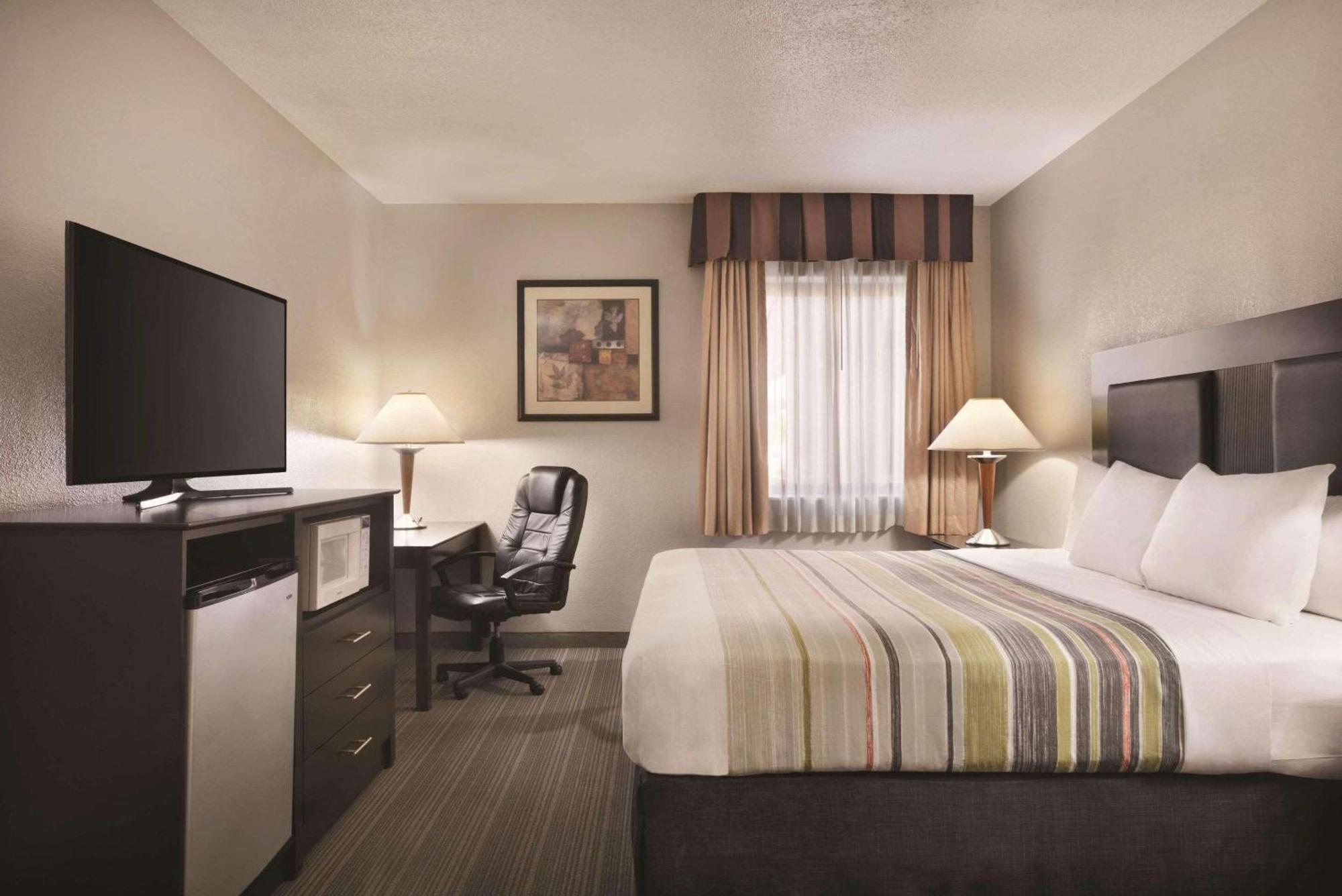 Country Inn & Suites By Radisson, Indianapolis East, In Exterior photo